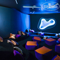 Hard Rock Hotel Pattaya Кинотеатр в клубе для тинейдже