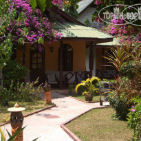 Eden Bungalow Resort 