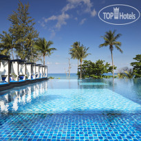 Hyatt Regency Phuket Resort Oceanfront infinity pool