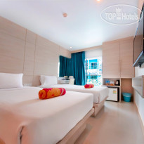 Mirage Patong Phuket Делюкс номер