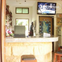 Waree's Guesthouse Стойка регистрации