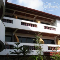 Waree's Guesthouse Отель
