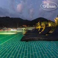 Oakwood Hotel Journeyhub Phuket 