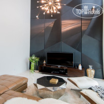 Glam Habitat In villa living area