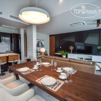 Glam Habitat In villa dinning area