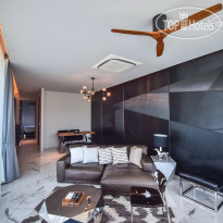 Glam Habitat In Villa living area