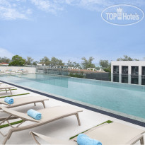 JonoX Phuket Karon Hotel Altitude Rooftop Pool