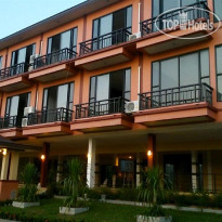 Raya Boutique Hotel 