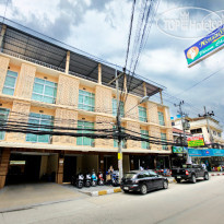 Phromcharoen Hotel Отель