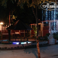 Maenamburi Resort 