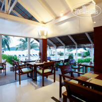 Centra by Centara Coconut Beach Resort Samui Mix Bistro
