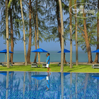Outrigger Khao Lak Beach Resort 