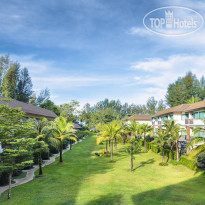Outrigger Khao Lak Beach Resort Garden