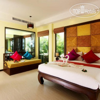 Hive Khaolak Beach Resort 