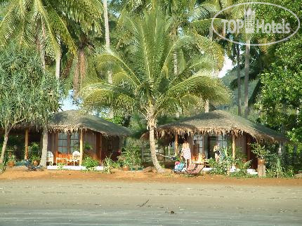 Фотографии отеля  Sukorn Beach Bungalows 2*