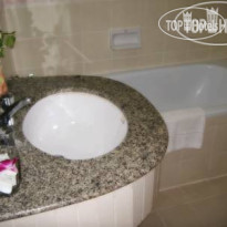 The Airport Hotel Ванная комната