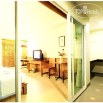 Au Thong Residence