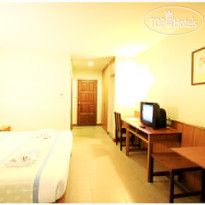 Au Thong Residence
