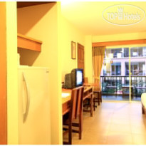 Au Thong Residence