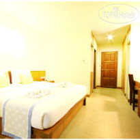 Au Thong Residence