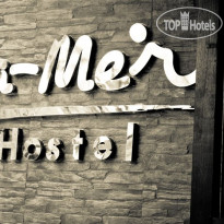 La-Mer Hostel