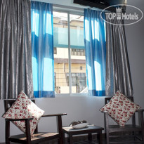La-Mer Hostel