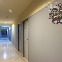 The Corner Hotel Коридор