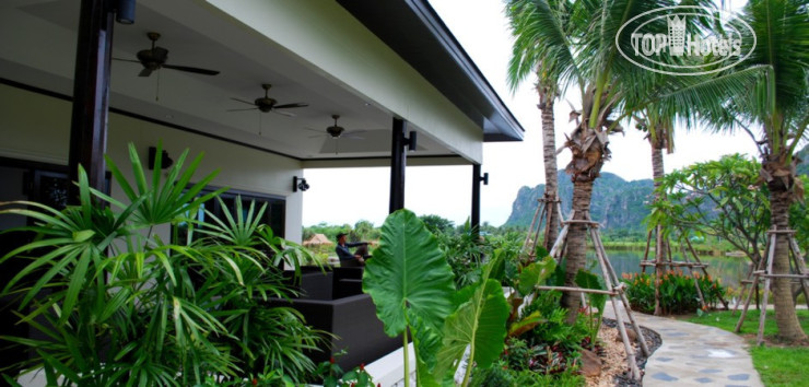 Jurassic Mountain Resort & Fishing Park