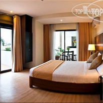 The Pinnacle Hotel and Suites 