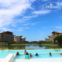 Pico de Loro Beach & Country Club 