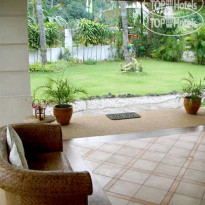 Las Flores Country Guest House and Restaurant