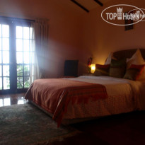 Las Flores Country Guest House and Restaurant