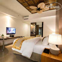 Ferra Hotel  