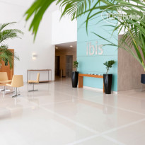 Ibis Abu Dhabi Gate Вестибюль