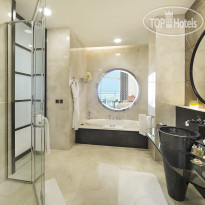 Al Raha Beach Hotel Deluxe View Room (Bathroom)