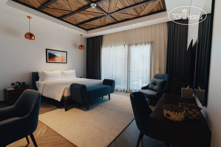 Bab Al Nojoum Bateen Liwa