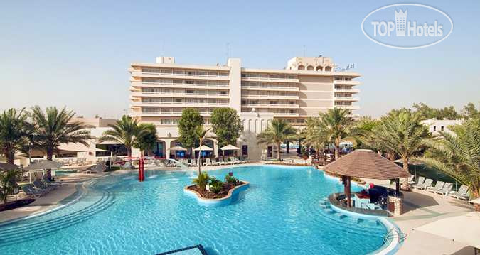 Фотографии отеля  Radisson Blu Hotel & Resort, Al Ain 4*