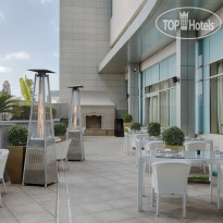 The St. Regis Abu Dhabi Terrace on Corniche Restaurant