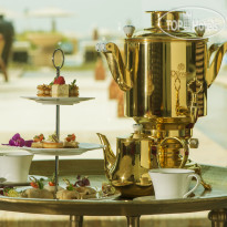 Ajman Saray A Luxury Collection Hotel & Resort Russian High-Tea в лобби-лаунж