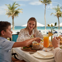 Fairmont Ajman Salt&Sea Pool Bar