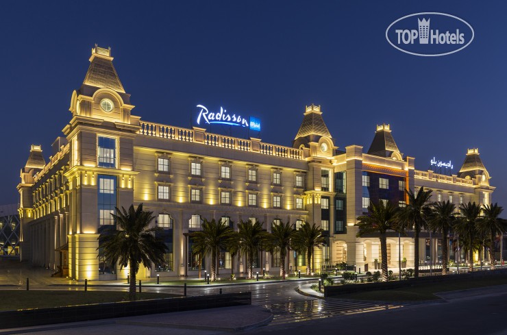 Фотографии отеля  Radisson Blu Hotel Ajman 5*