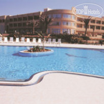 Hilton Al Hamra Beach & Golf Resort 