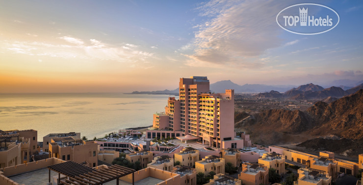 Фотографии отеля  Fairmont Fujairah Beach Resort 5*