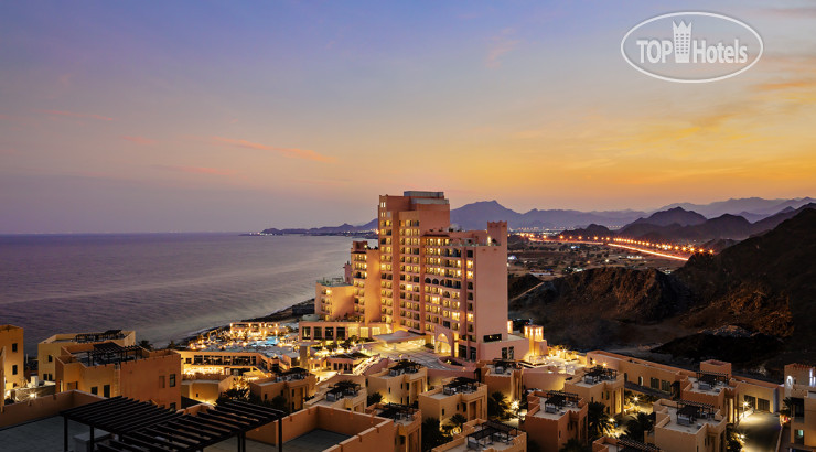 Фотографии отеля  Fairmont Fujairah Beach Resort 5*