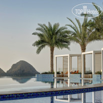 Royal M Al Aqah Beach Resort Infinity Pool