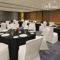 DoubleTree by Hilton Hotel and Residences Dubai Al Barsha Банкетный зал