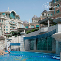 Swissotel Al Murooj Dubai Swimming Pool