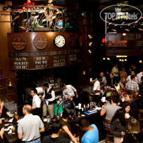 Swissotel Al Murooj Dubai Double Decker - British Pub