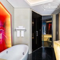 V Hotel Dubai, Curio Collection by Hilton 