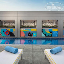 Rove Dubai Marina Pool в Rove Dubai Marina 3*